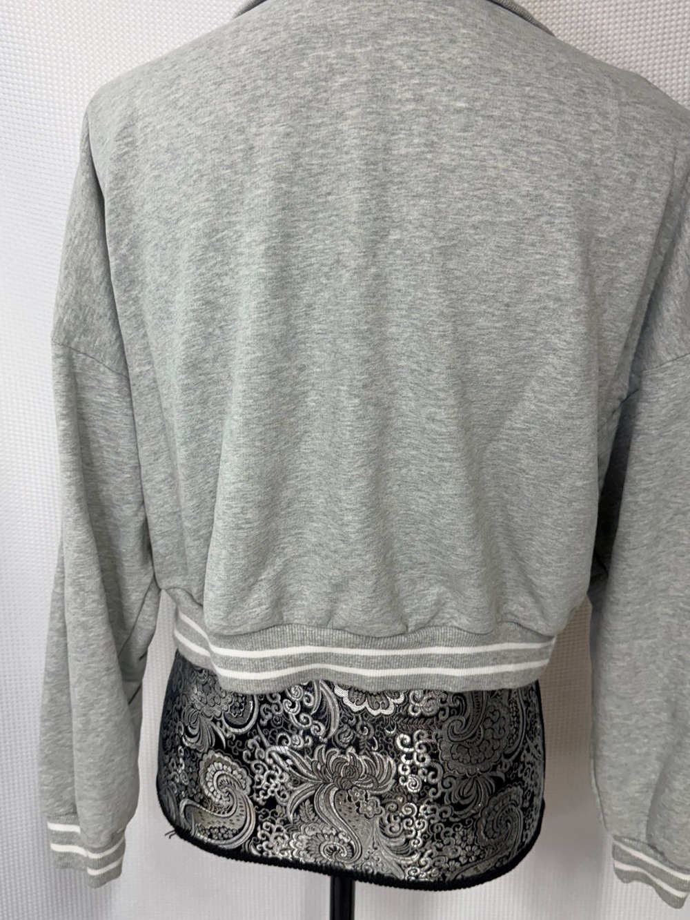 JoyLab Light Gray Half-Zip Sweatshirt - Picture 6 of 11